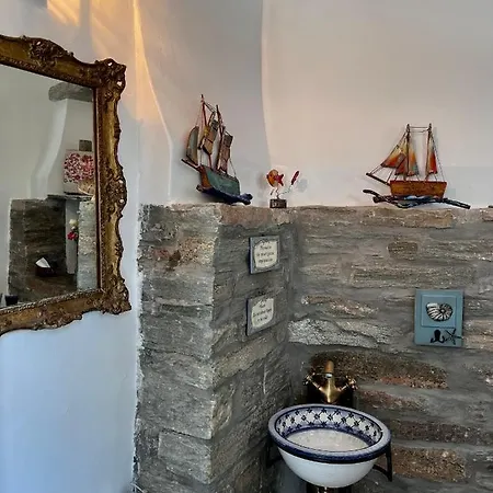 Casa Bianca Of Kea * Melissaki